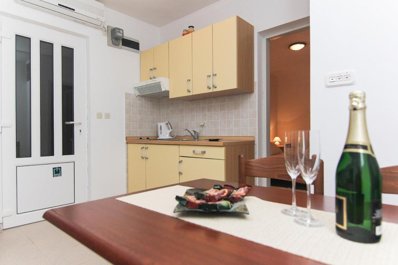 Apartments Villa Alex Подаца Екстериор снимка